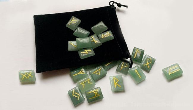 Скандинавские руны. Старший Футарк. Все о рунах.