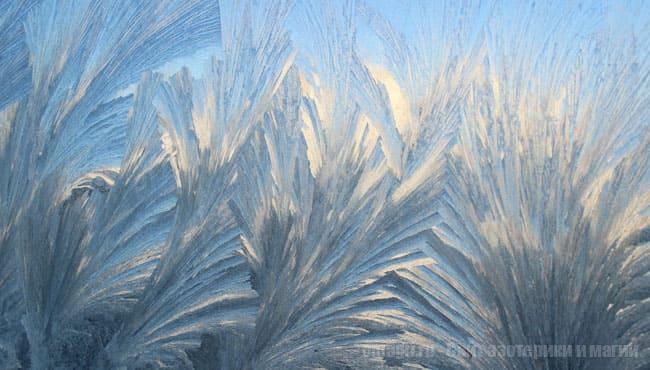Морозные узоры перьями