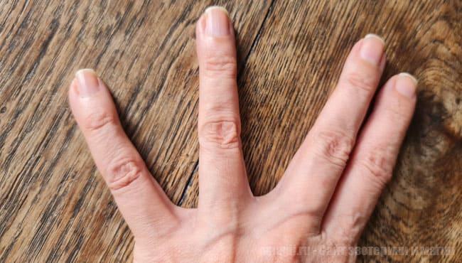 Знаки на безымянном пальце